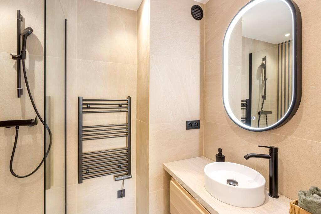 Luxurious 3 Min Walk From Eiffel Tower Apartman Párizs Kültér fotó
