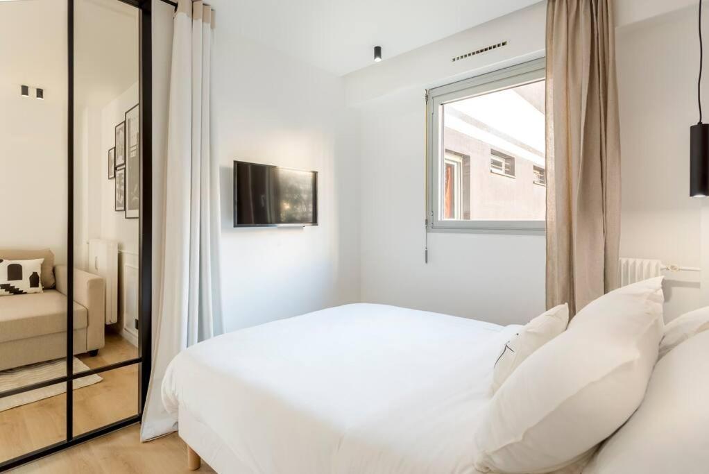 Luxurious 3 Min Walk From Eiffel Tower Apartman Párizs Kültér fotó